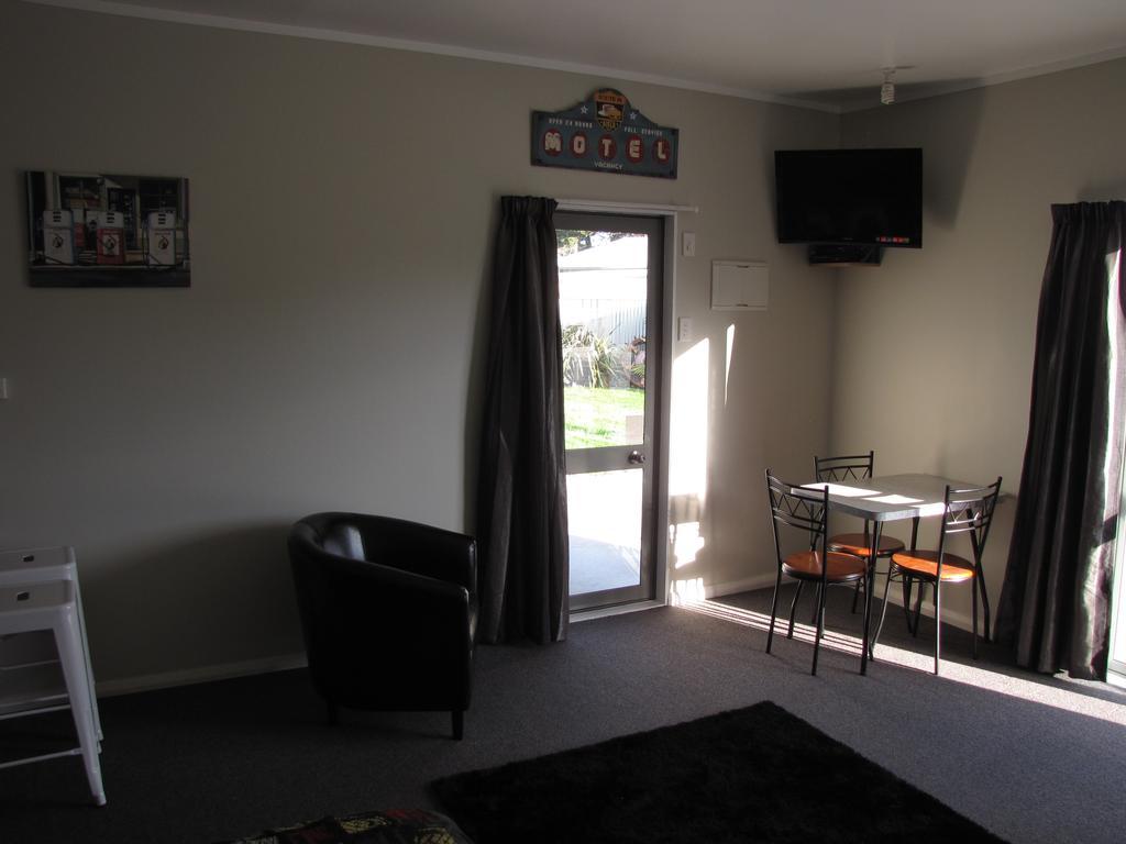 Cruz Inn Featherston ภายนอก รูปภาพ